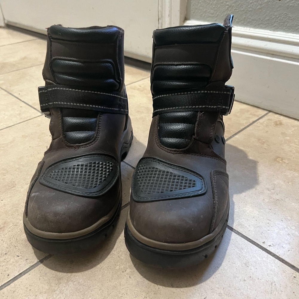 Brown leather Workland motorcycle boots